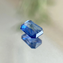 Load image into Gallery viewer, Blue Sapphire 1.93 carat J N Gems