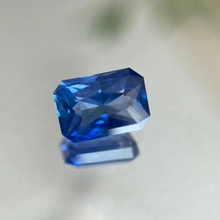 Load image into Gallery viewer, Blue Sapphire 1.93 carat J N Gems