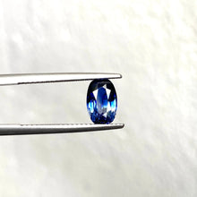 Load image into Gallery viewer, Bi Color Sapphire - J N Gems