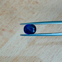 画像をギャラリービューアに読み込む, Ceylon Royal Blue Sapphire 1.37 carat - J N Gems
