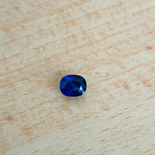 画像をギャラリービューアに読み込む, Ceylon Royal Blue Sapphire 1.37 carat - J N Gems