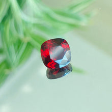 Load image into Gallery viewer, Red Garnet 4.99 carat J N Gems
