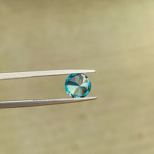Load image into Gallery viewer, Zircon 2.75 carat - J N Gems