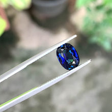 Load and play video in Gallery viewer, Natural Royal Blue Sapphire 2.57  carat