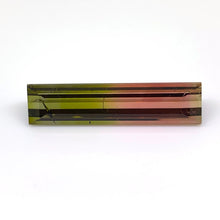 画像をギャラリービューアに読み込む, Bi Color Tourmaline 28.38 carat Natural - J N Gems