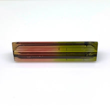 画像をギャラリービューアに読み込む, Bi Color Tourmaline 28.38 carat Natural - J N Gems