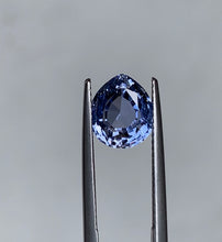 Load image into Gallery viewer, 3.90 carat Unheated Violet Sapphire
