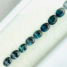 Load image into Gallery viewer, 14.68 carat Natural Spinel Line - J N Gems
