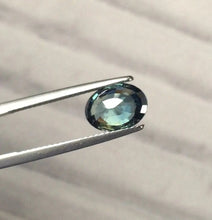 画像をギャラリービューアに読み込む, 2.73 carat Natural Teal Sapphire - J N Gems
