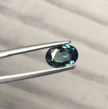 画像をギャラリービューアに読み込む, 2.73 carat Natural Teal Sapphire J N Gems
