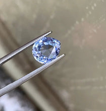 Load image into Gallery viewer, 3.90 carat Unheated Violet Sapphire - J N Gems
