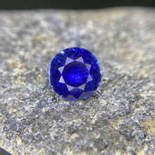 Load image into Gallery viewer, 0.69 carat Blue Sapphire J N Gems
