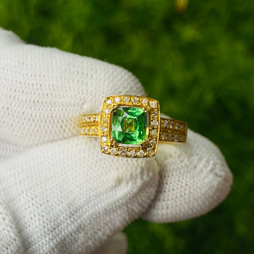 Ring -Tsavorite & Diamond 18k Gold J N Gems