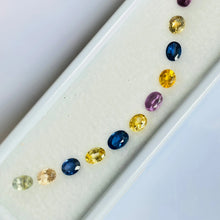 画像をギャラリービューアに読み込む, Multicolor Sapphire 13.60 carat J N Gems
