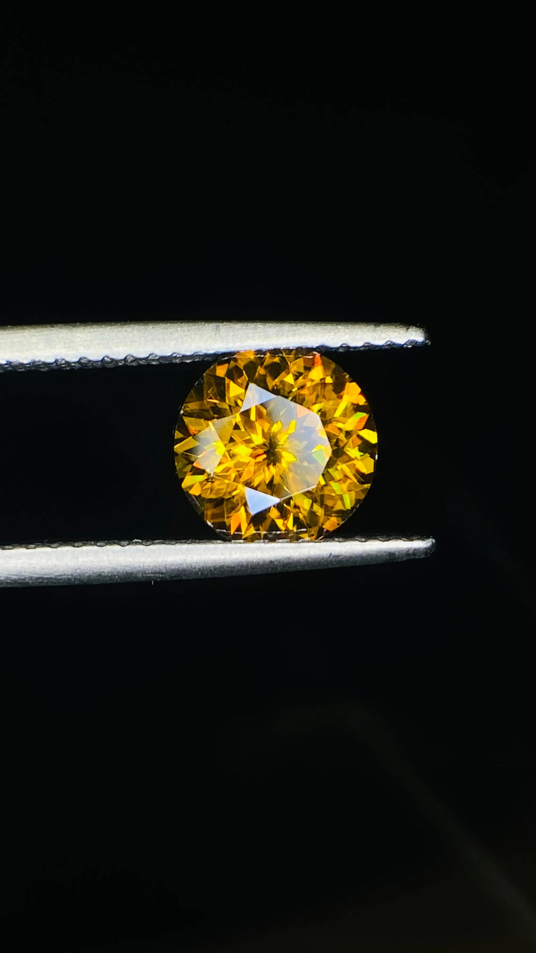 Sphene 1.72 carat jngems