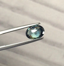 画像をギャラリービューアに読み込む, 2.73 carat Natural Teal Sapphire J N Gems
