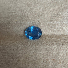 Load image into Gallery viewer, Blue Sapphire oval
