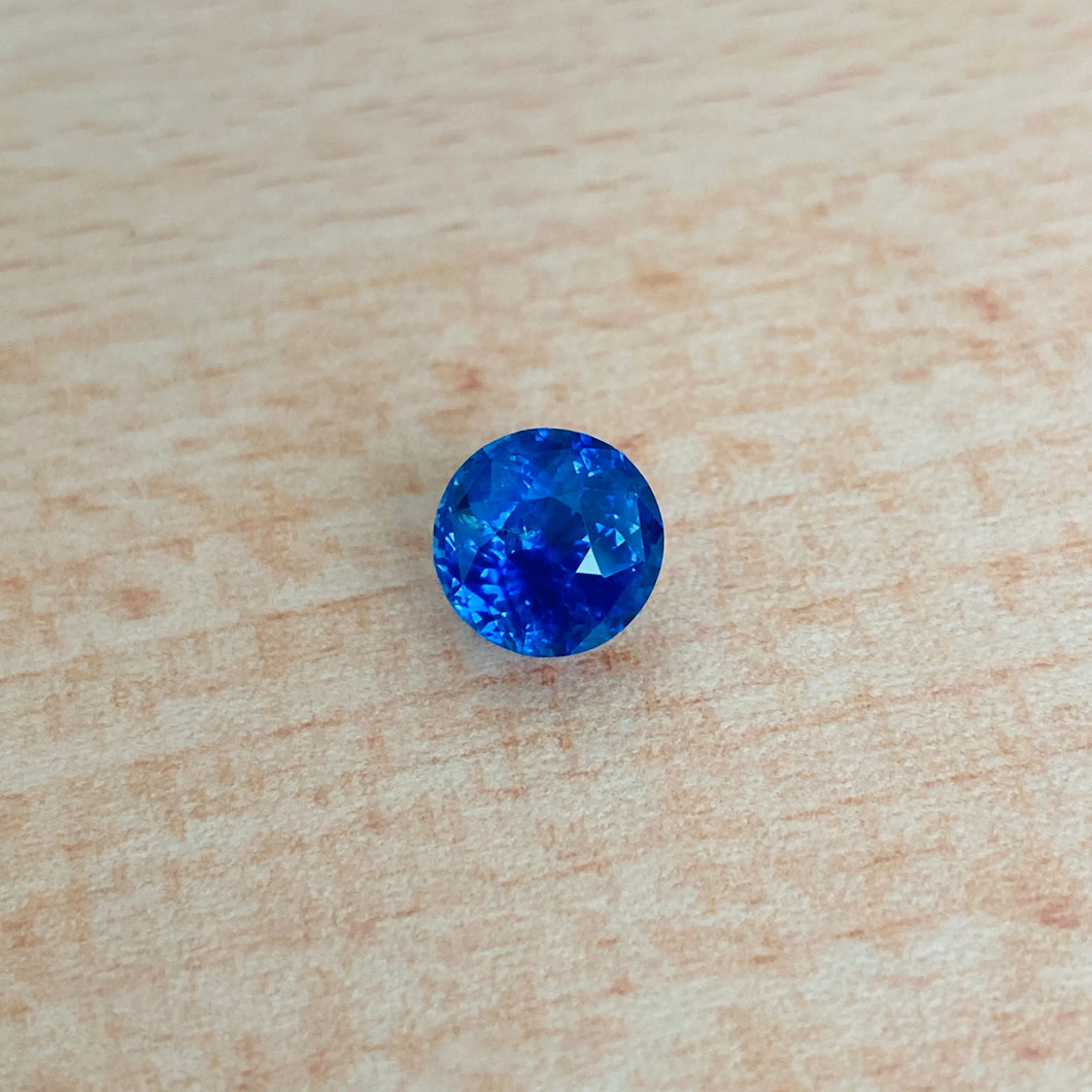 Royal Blue Sapphire 2.87 carat jngems