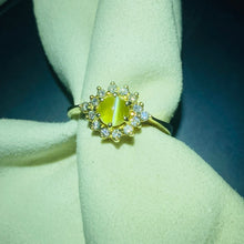Load image into Gallery viewer, Ring - Chrysoberyl Cat&#39;s Eye &amp; Diamond 18k Gold J N Gems
