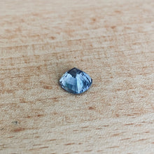 画像をギャラリービューアに読み込む, 2.68 carat Unheated Blue Sapphire J N Gems
