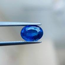 Load image into Gallery viewer, Cornflower Blue Sapphire 3.26 - J N Gems
