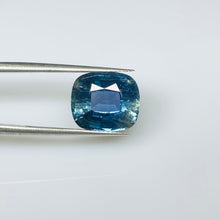 画像をギャラリービューアに読み込む, Natural Teal sapphire 5.88 carat - J N Gems
