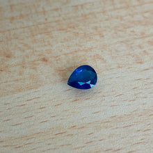 Load image into Gallery viewer, Royal Blue Sapphire 0.96carat - J N Gems
