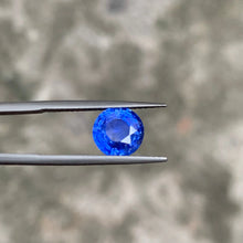 Load image into Gallery viewer, 2.14 carat Natural Blue Sapphire Round
