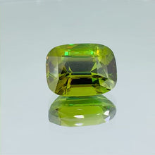 Load and play video in Gallery viewer, 17.04ct Natural Sphene
