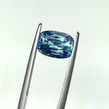 Load and play video in Gallery viewer, Natural Teal Sapphire
