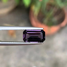 Load image into Gallery viewer, 8.14 carat Natural Spinel - J N Gems
