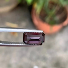 Load image into Gallery viewer, 8.14 carat Natural Spinel - J N Gems

